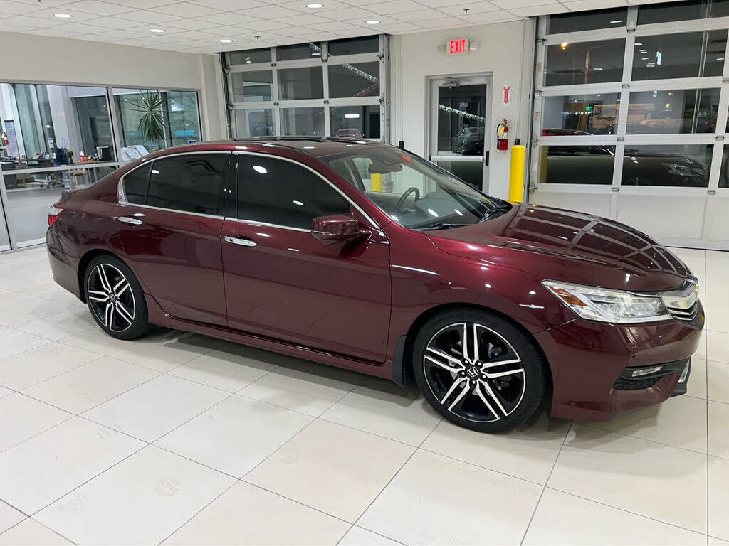 2017 HONDA Accord