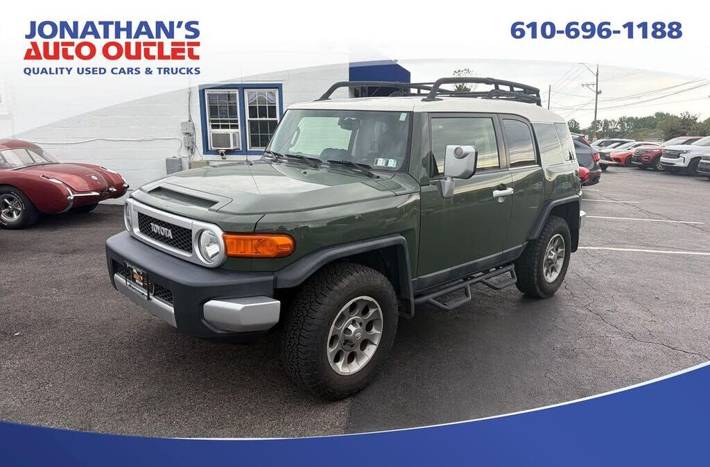 2013 TOYOTA FJ Cruiser