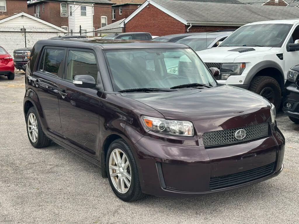 2010 TOYOTA SCION