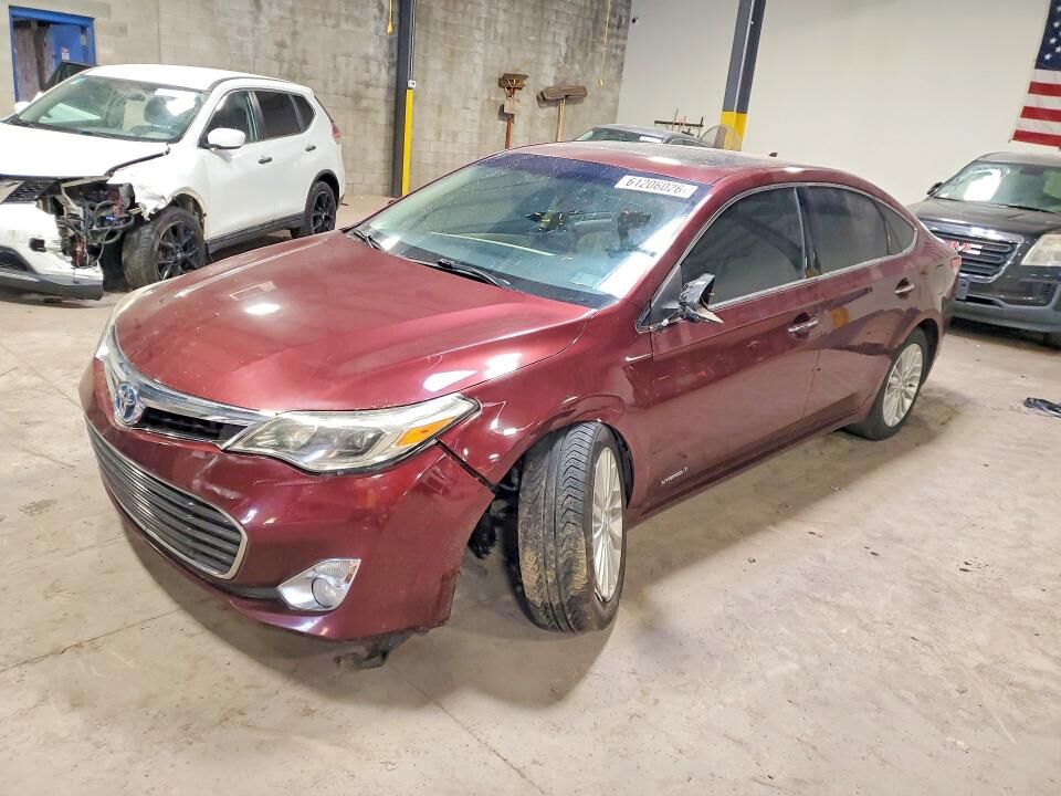 2013 TOYOTA Avalon