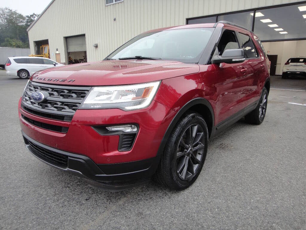 2018 FORD Explorer