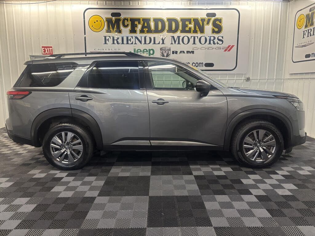 2024 NISSAN Pathfinder