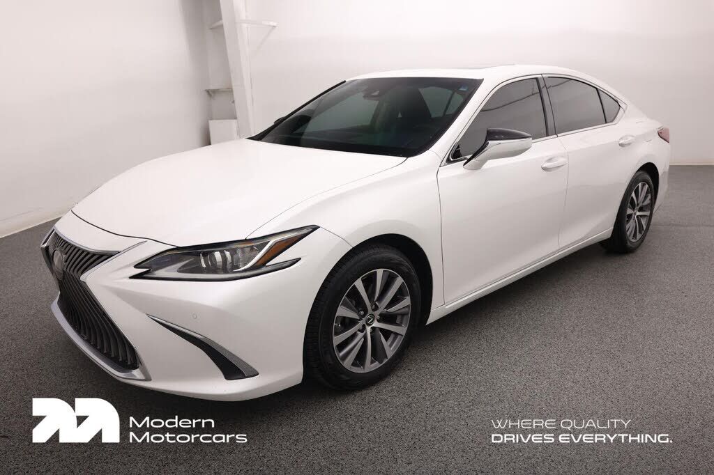 2019 LEXUS ES