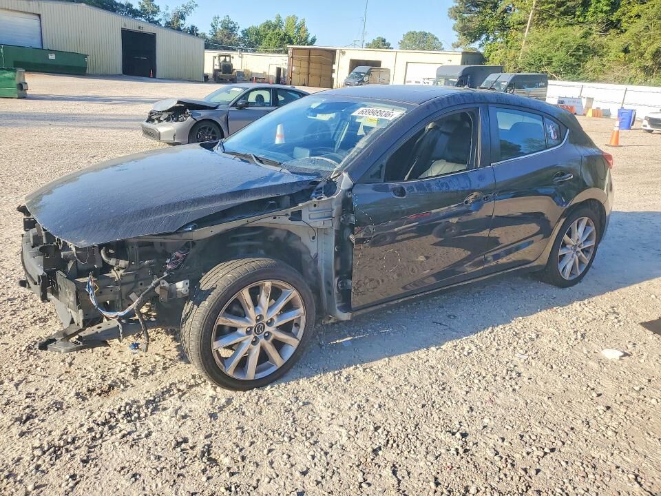 2017 MAZDA Mazda3