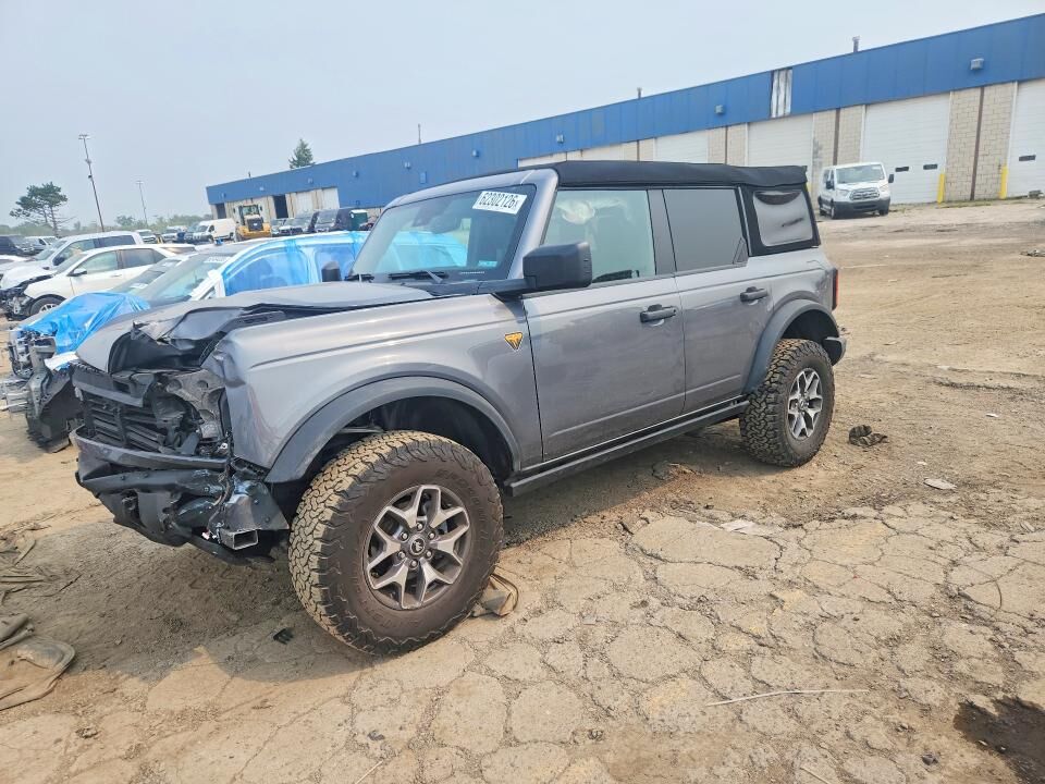 2024 FORD Bronco