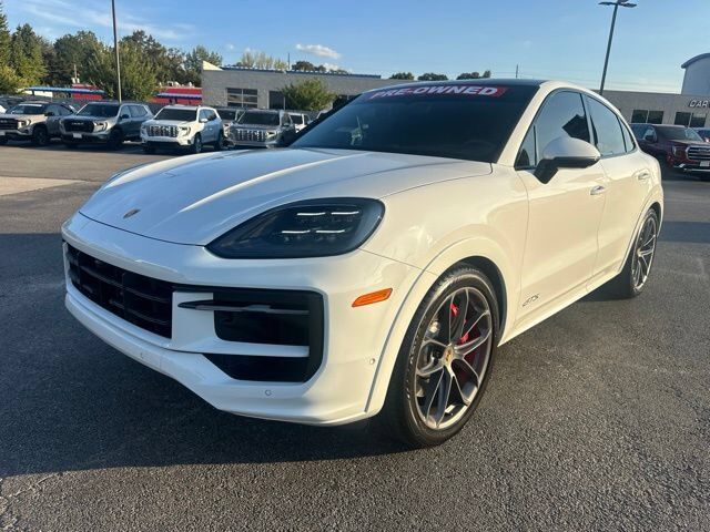 2025 PORSCHE Cayenne