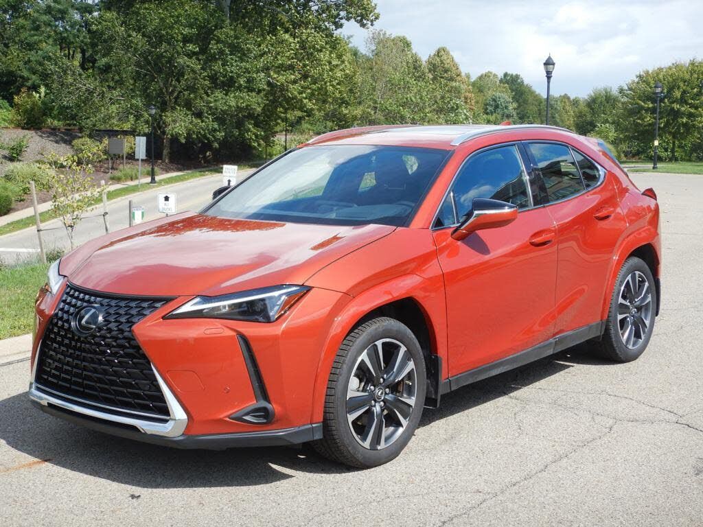 2024 LEXUS UX