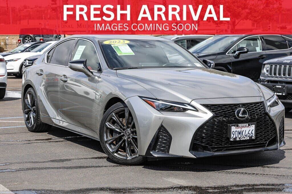 2023 LEXUS IS