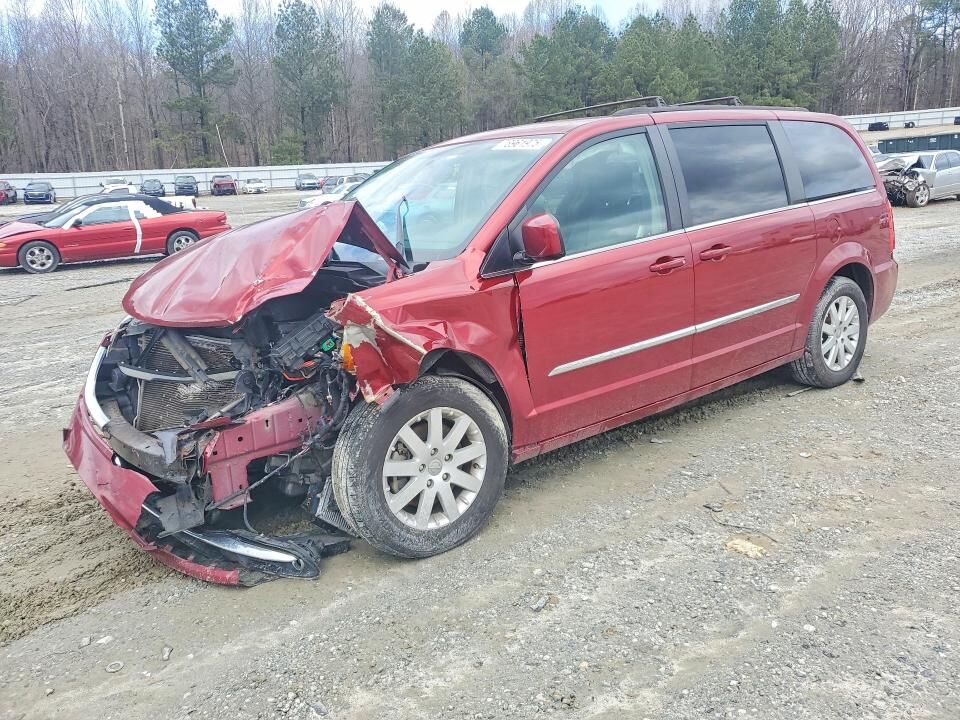 2015 CHRYSLER Town and Country