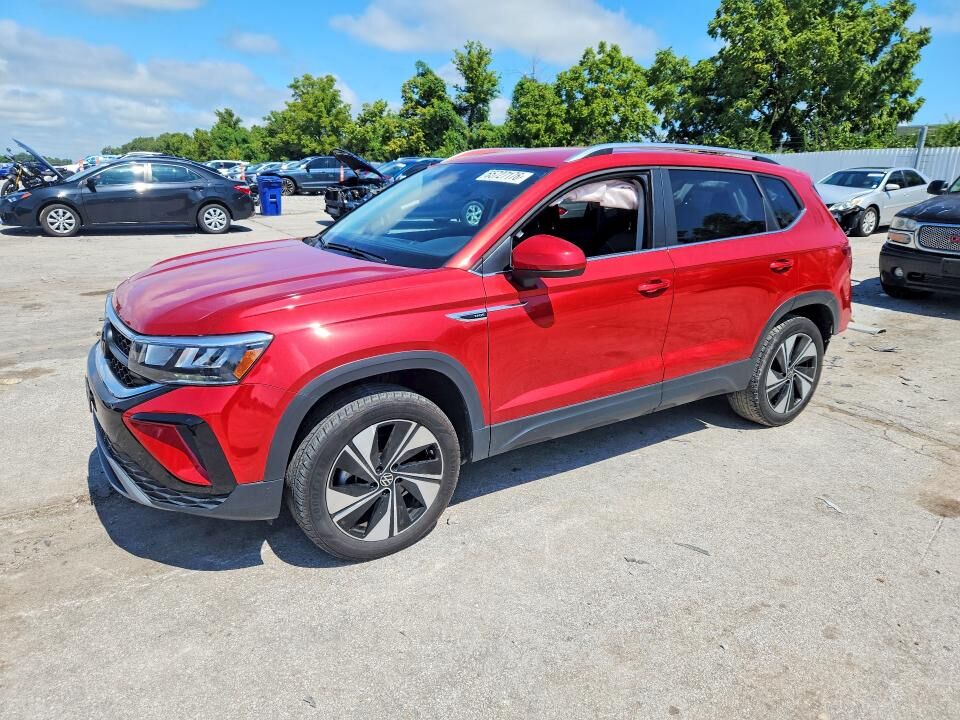 2024 VOLKSWAGEN Taos 4Motion