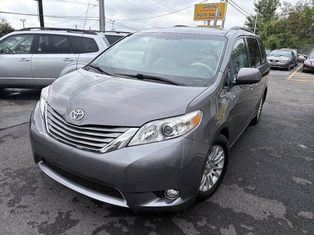 2013 TOYOTA Sienna