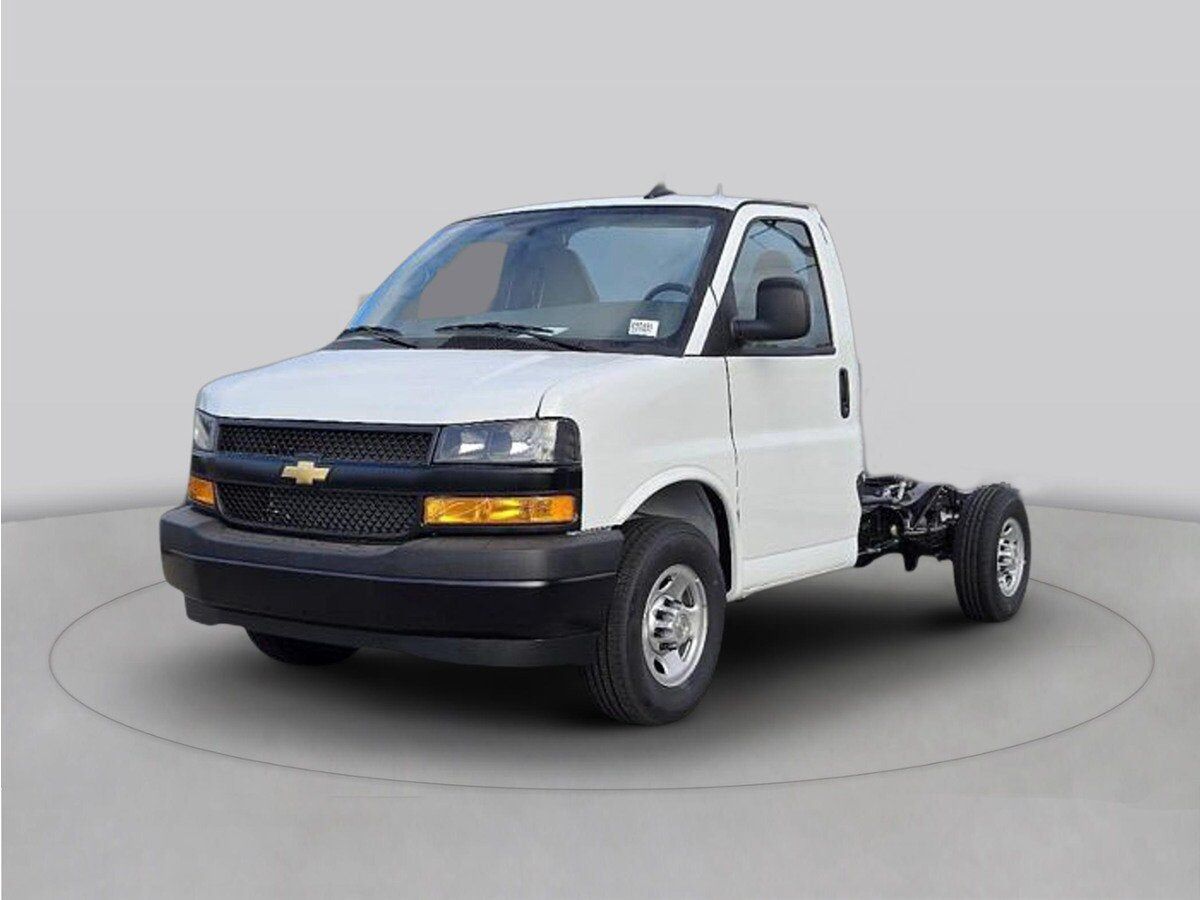 2026 CHEVROLET Express