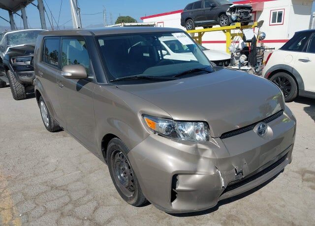 2013 TOYOTA SCION