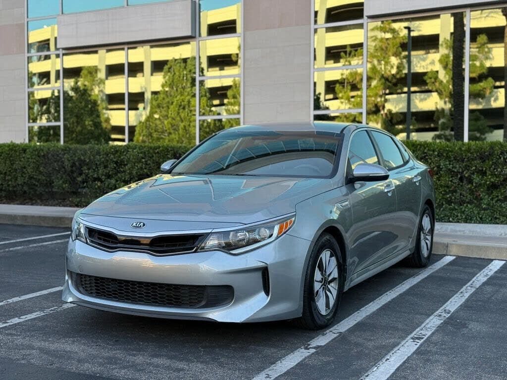 2017 KIA Optima