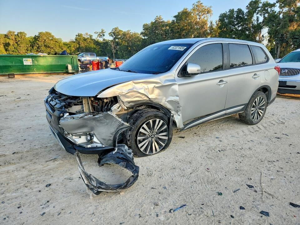 2020 MITSUBISHI Outlander