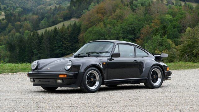 1988 PORSCHE 911