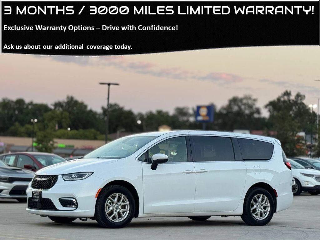 2023 CHRYSLER Pacifica