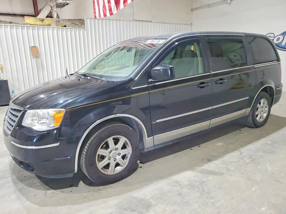 2010 CHRYSLER Town and Country