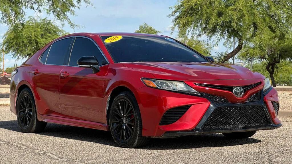 2019 TOYOTA Camry