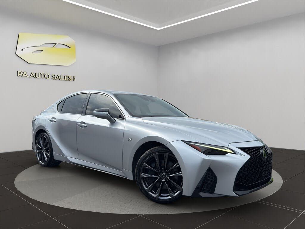 2023 LEXUS IS