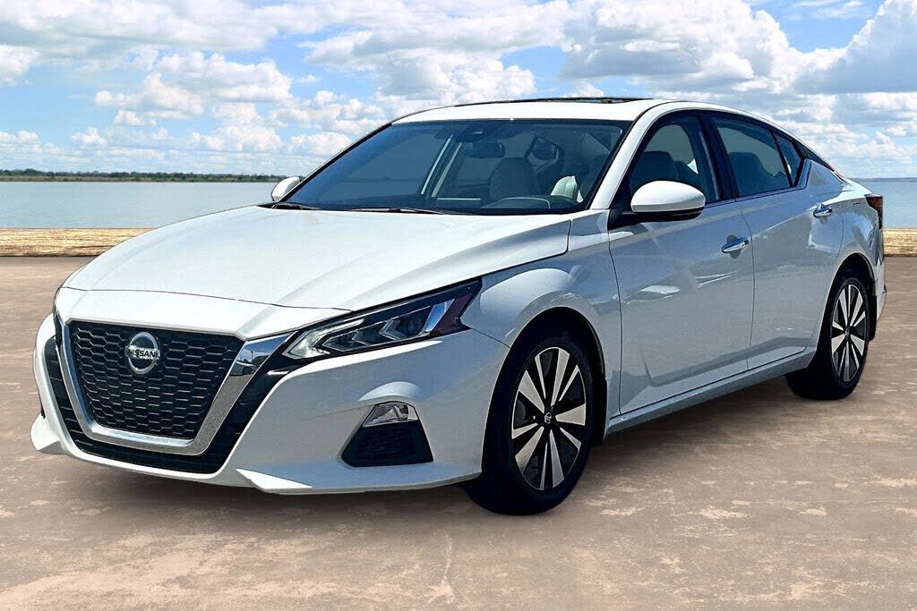 2022 NISSAN Altima