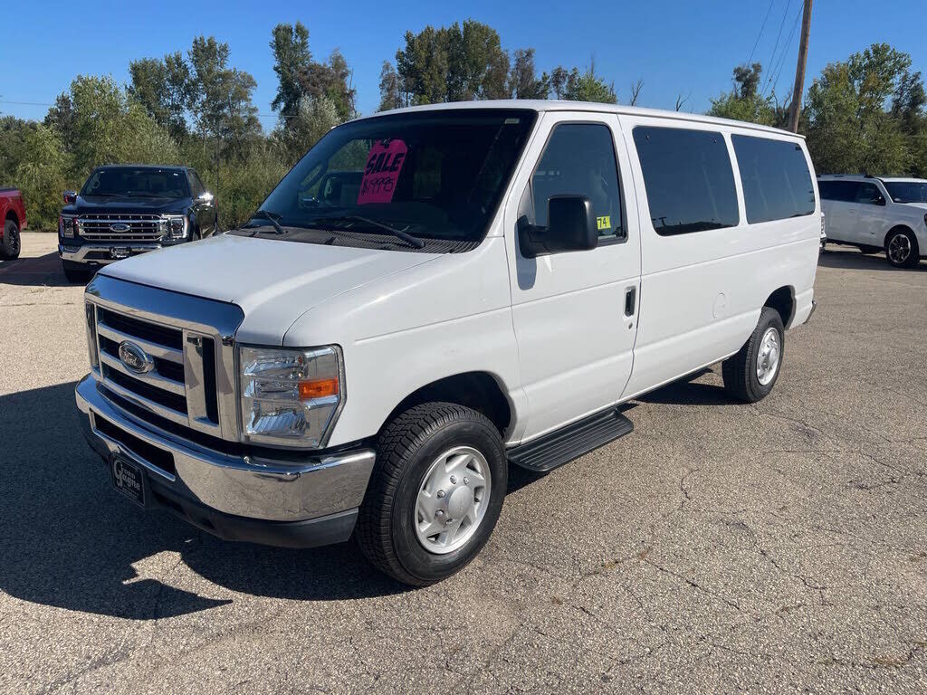 2013 FORD E-350