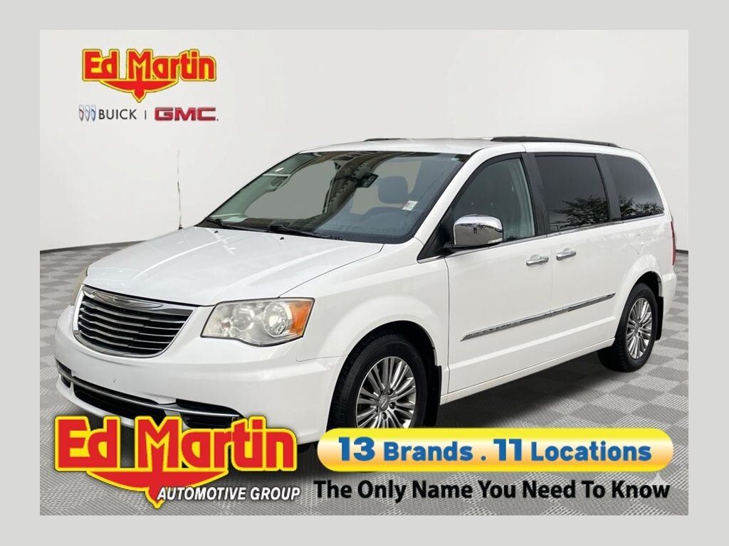2014 CHRYSLER Town and Country