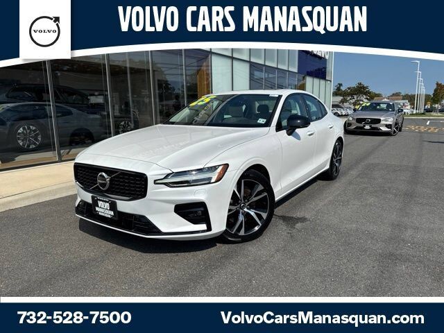 2025 VOLVO S60