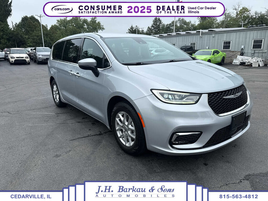 2023 CHRYSLER Pacifica