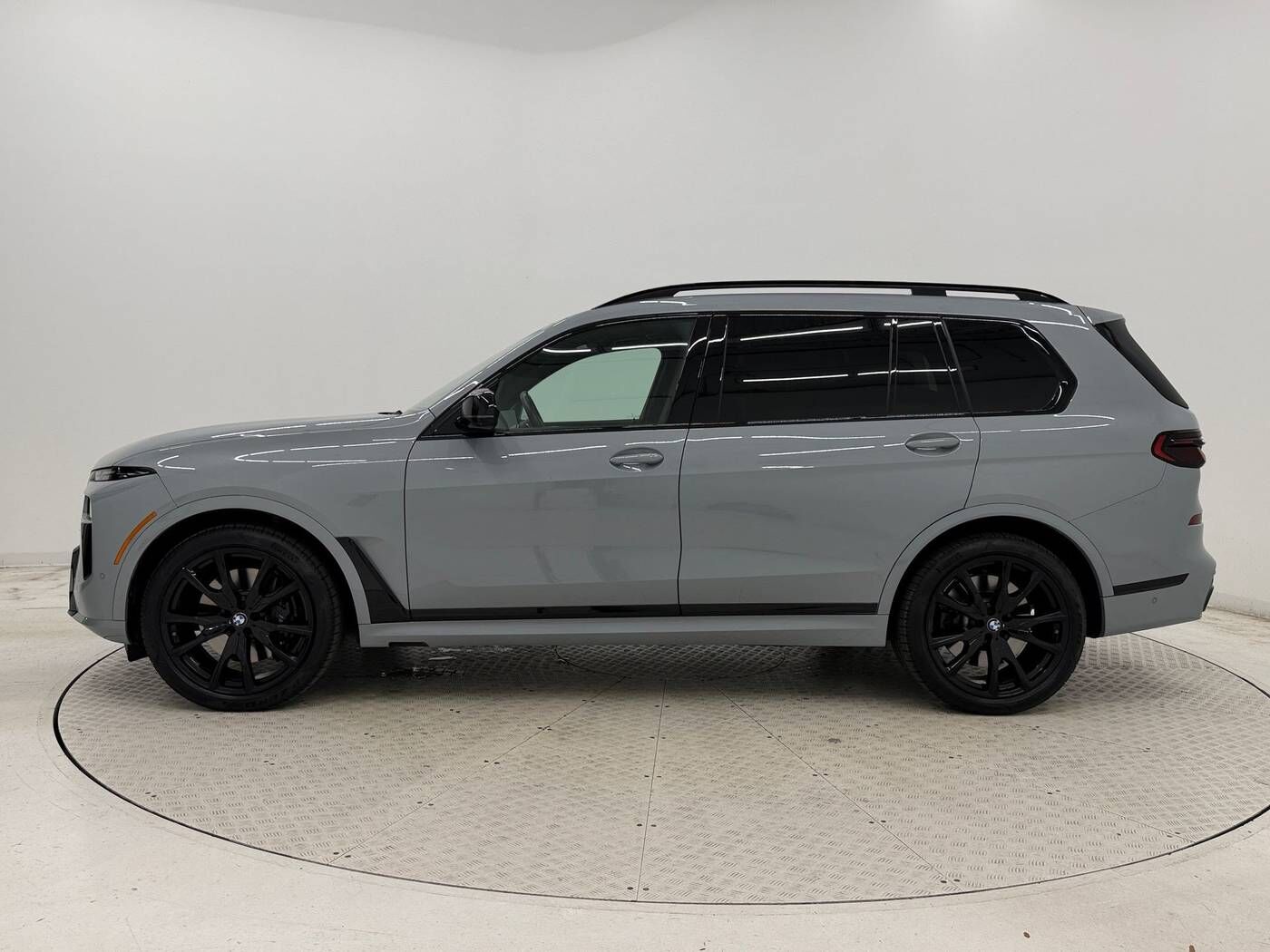 2025 BMW X7