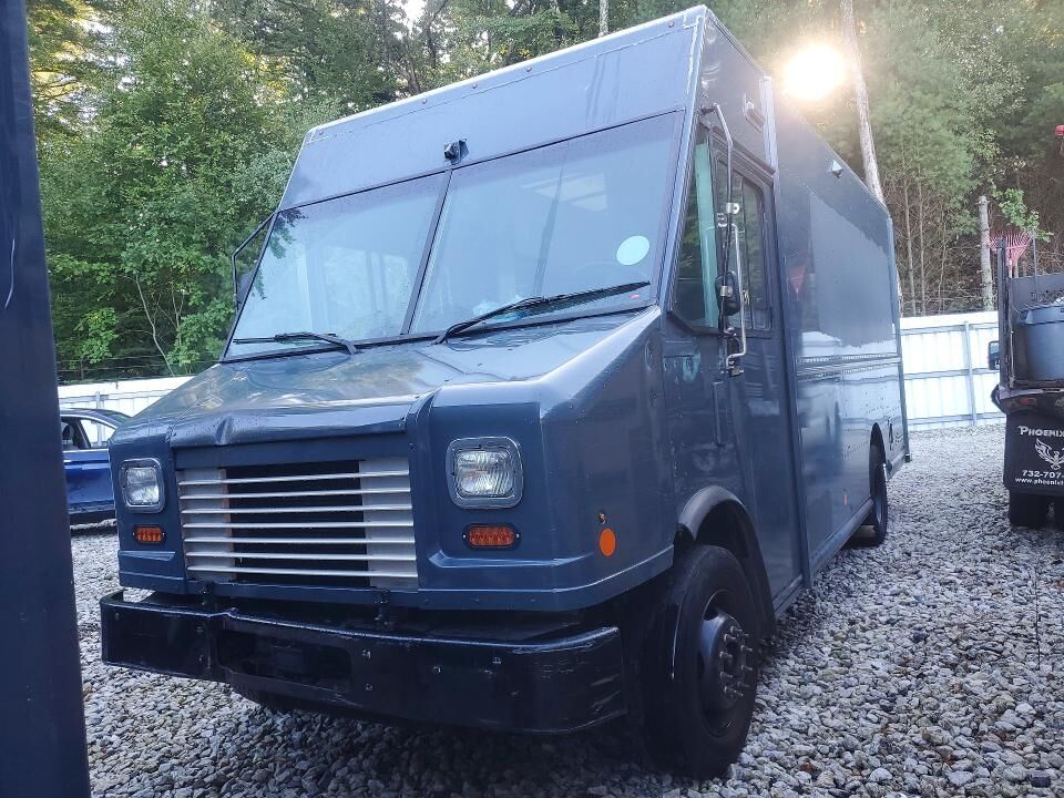 2021 FORD Commercial Chassis