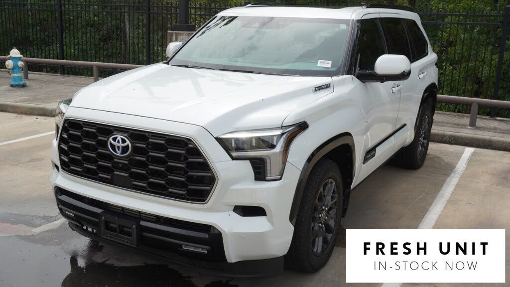 2023 TOYOTA Sequoia