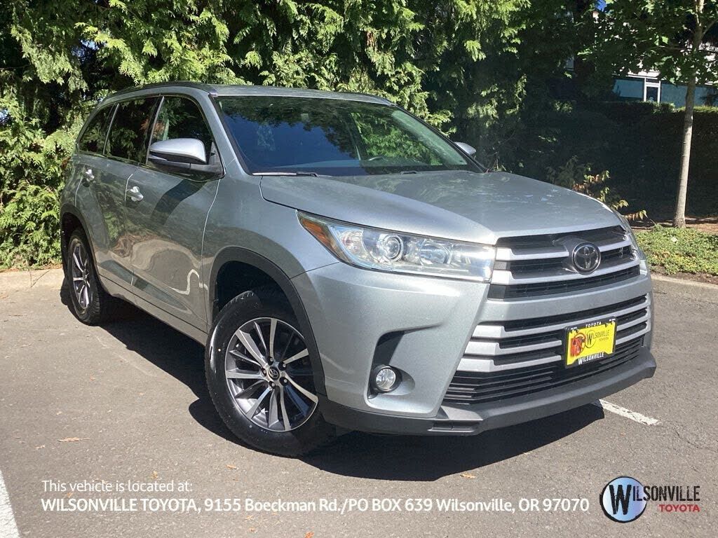 2017 TOYOTA Highlander