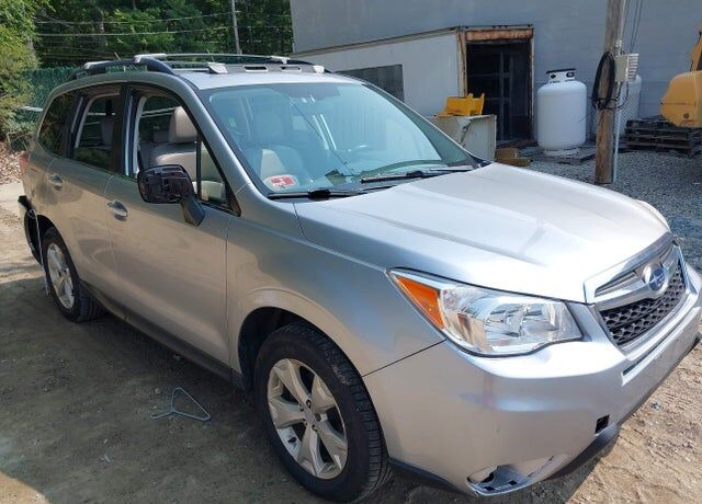 2014 SUBARU Forester