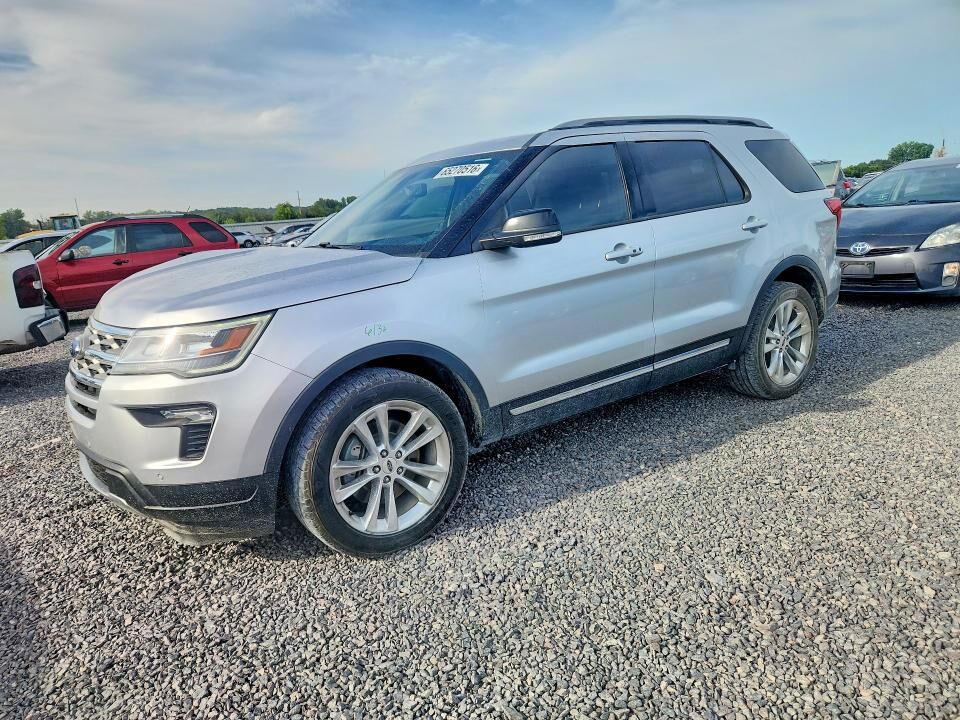 2018 FORD Explorer