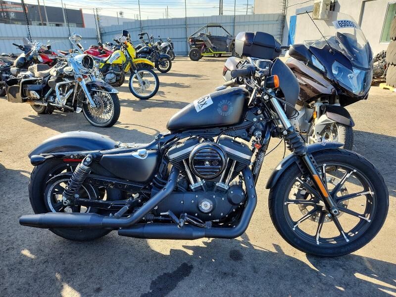 2022 HARLEY DAVIDSON Iron 883