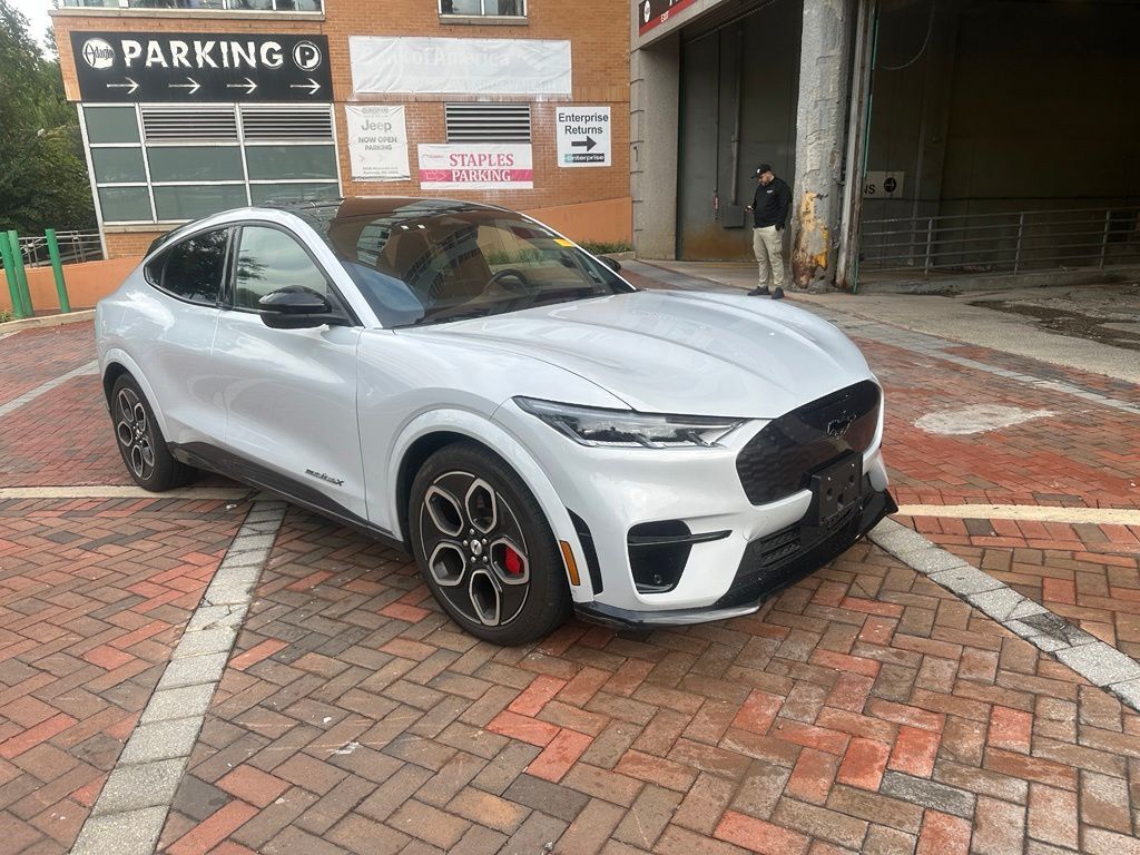 2022 FORD Mach-E