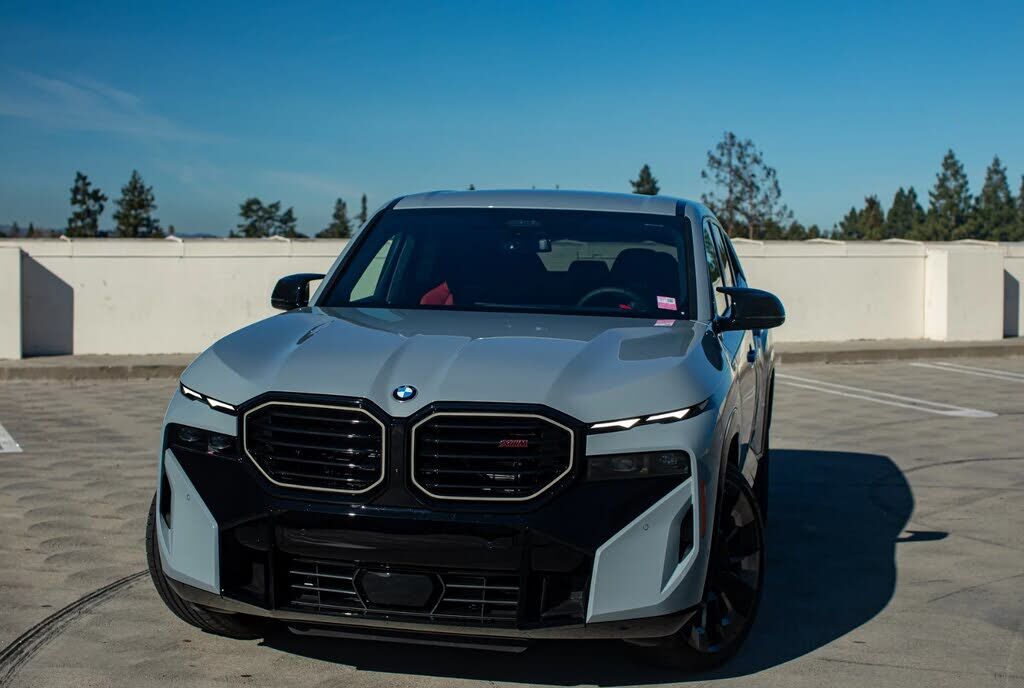 2025 BMW XM