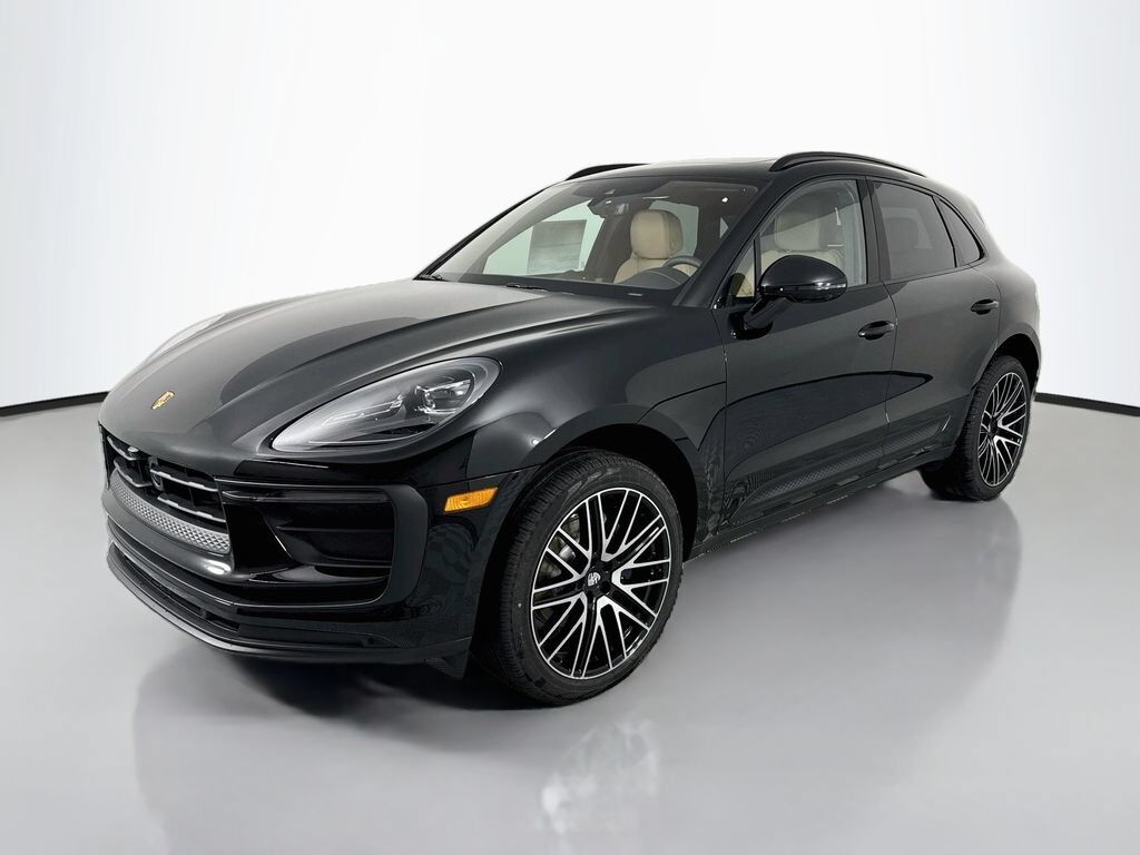 2026 PORSCHE Macan