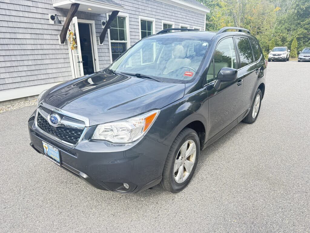 2016 SUBARU Forester