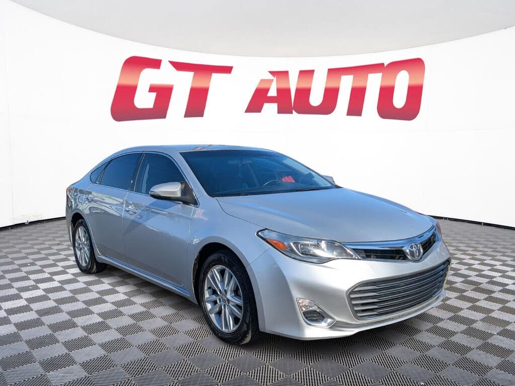 2013 TOYOTA Avalon