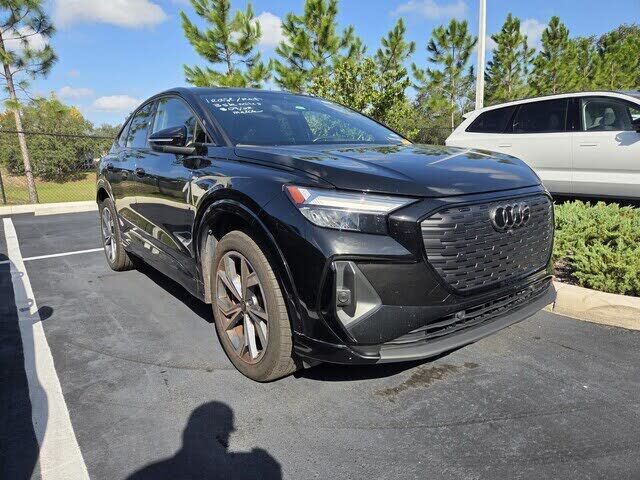 2023 AUDI Q4