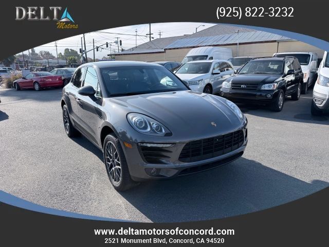 2016 PORSCHE Macan