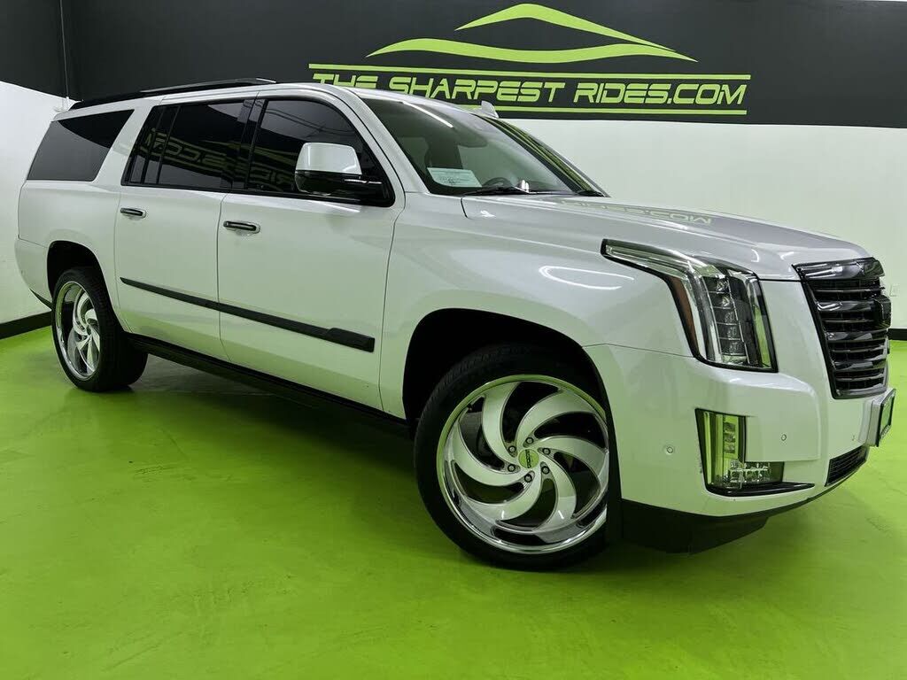 2019 CADILLAC Escalade ESV