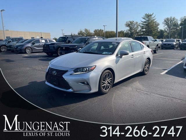 2017 LEXUS ES