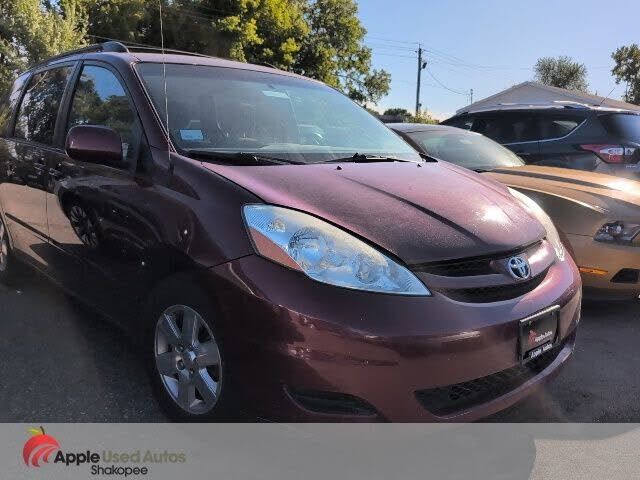 2009 TOYOTA Sienna