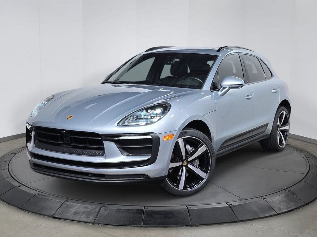 2023 PORSCHE Macan