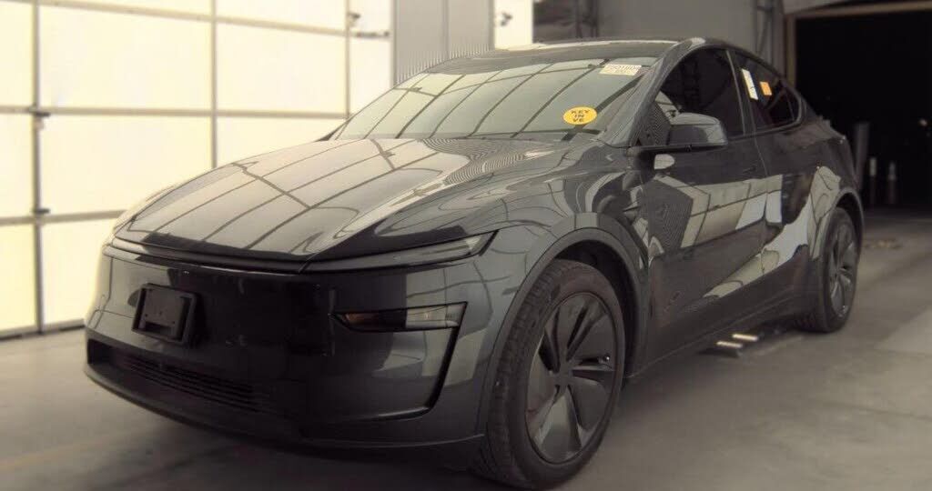 2026 TESLA Model Y