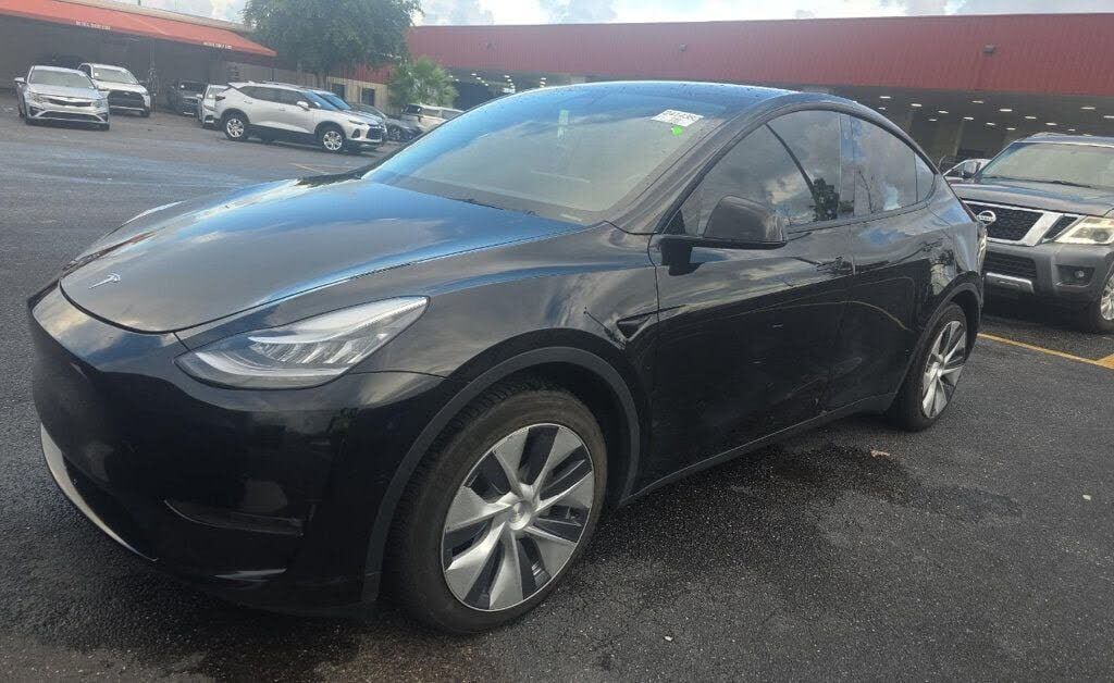 2022 TESLA Model Y