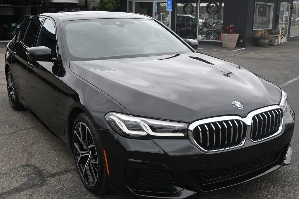 2022 BMW 530i